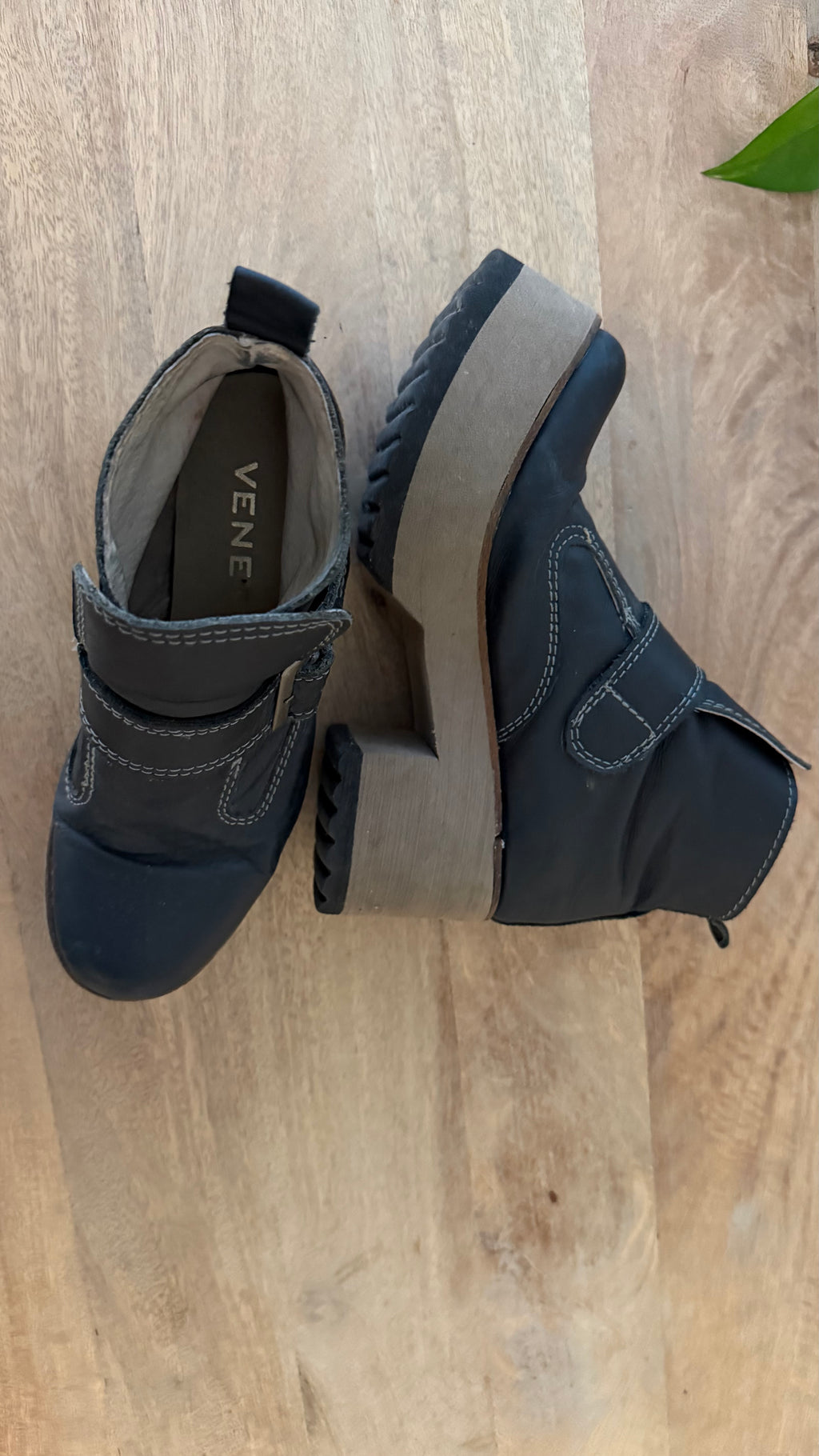 Botas